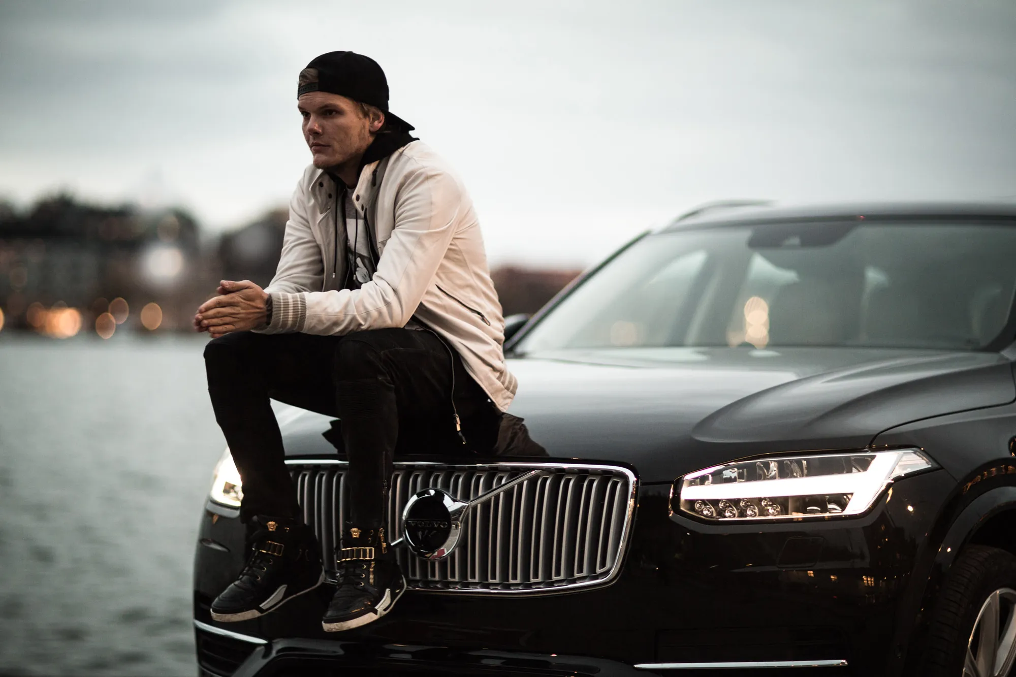 Neil Jacobson ungkap seandainya Avicii tengah mengerjakan album baru sebelum meninggal © Splashnews
