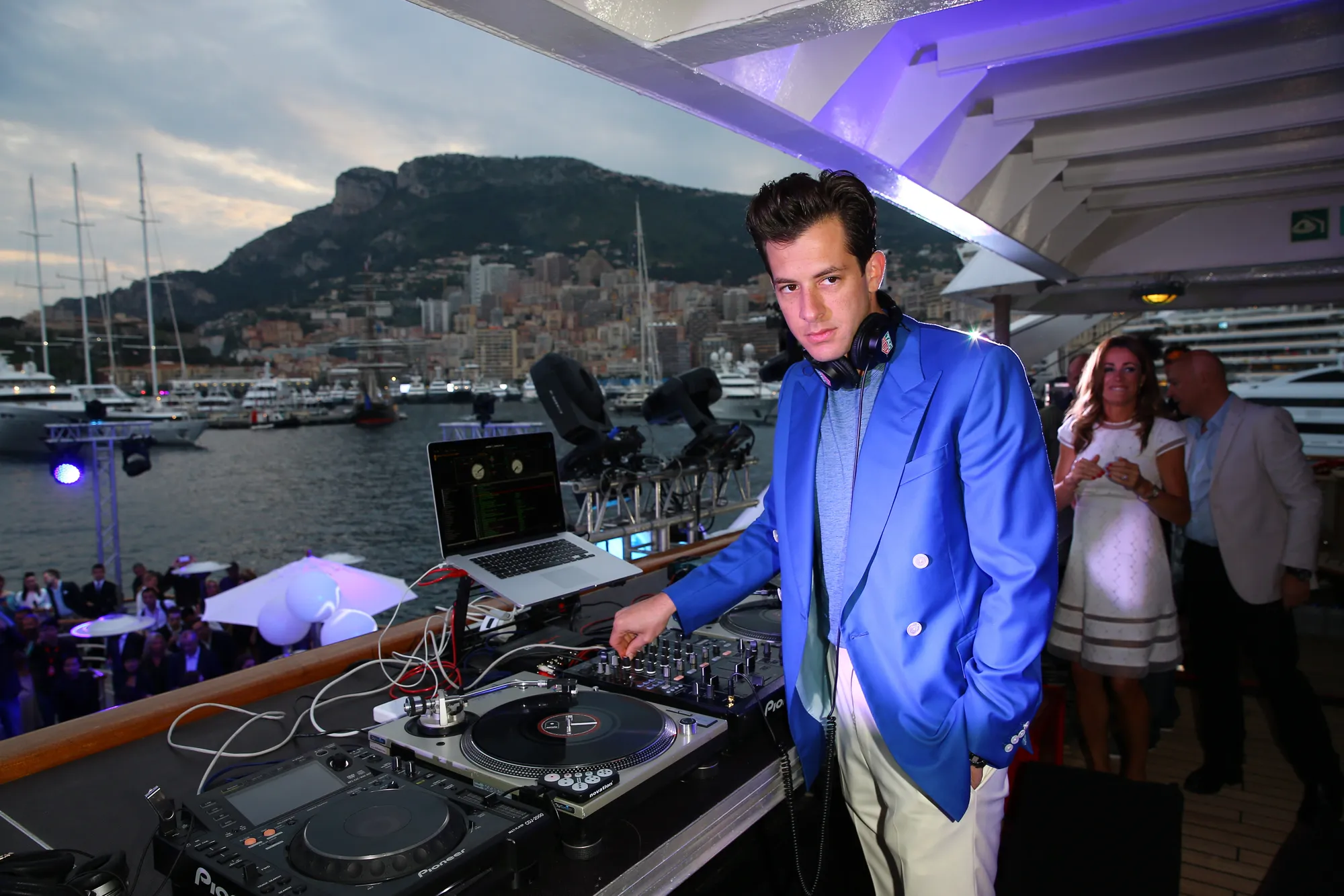 'Uptown Funk' kembali mendapat tuntutan dari The Sequence © Splashnews