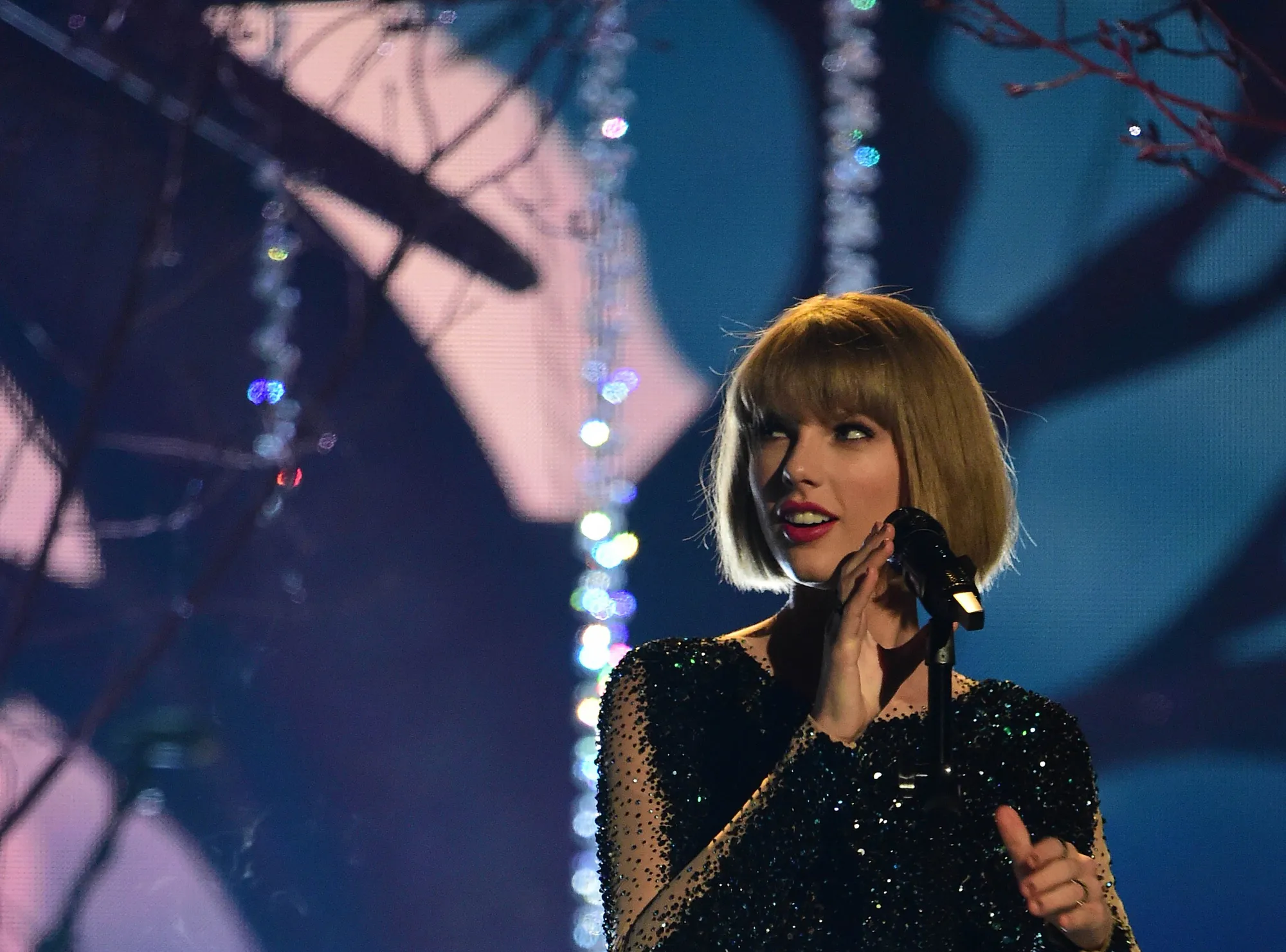 Rekor streaming global Taylor Swift berhasil dilampaui XXXTentacion! © AFP