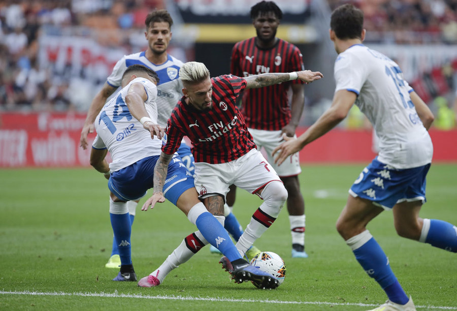 Gol Tunggal Hakan Menangkan Milan