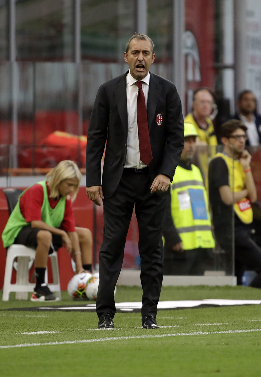 Gol Tunggal Hakan Menangkan Milan