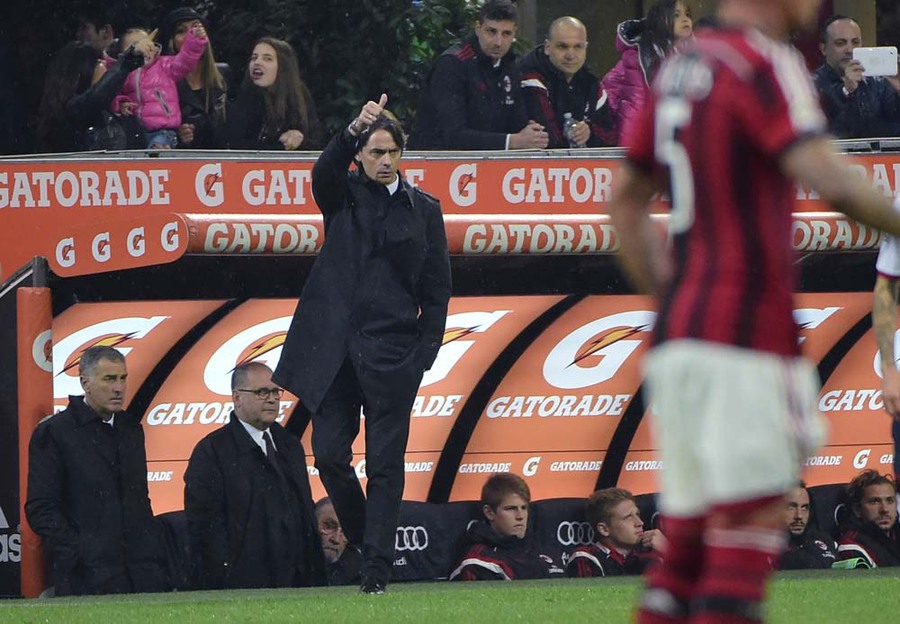 Rossoneri Robohkan Cagliari