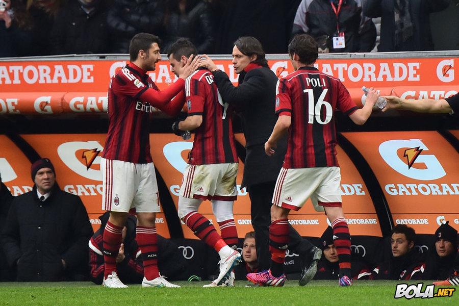 Gol Destro Gagal Menangkan 10 Pemain AC Milan