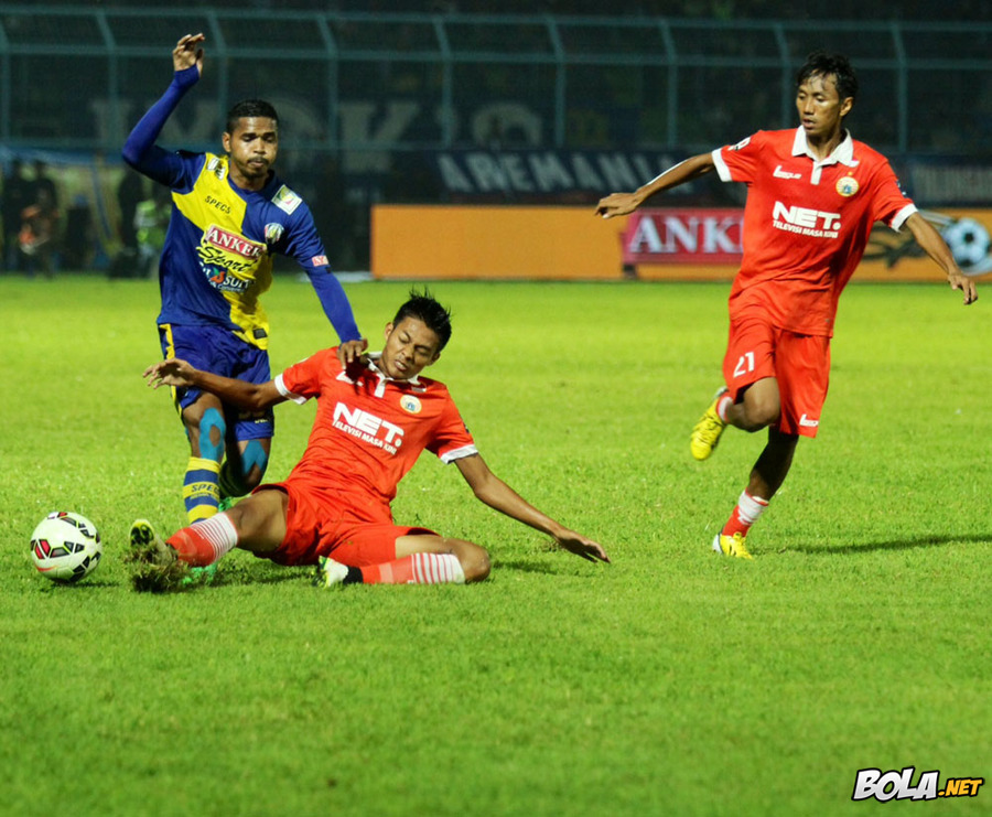 Penuh Drama dan Hujan Gol, Arema vs Persija Sama Kuat