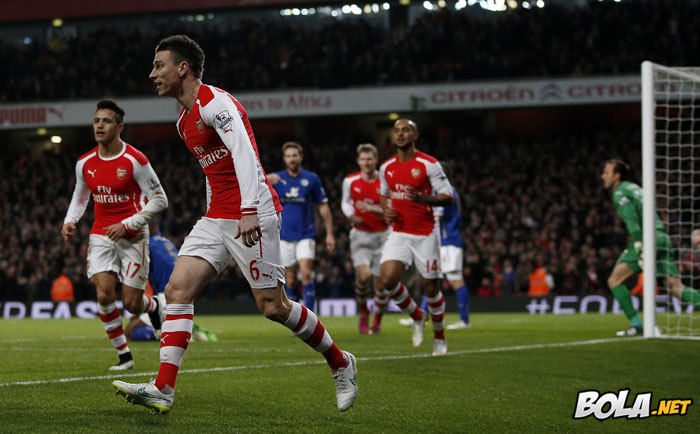 Koscielny - Walcott Beri Tiga Poin Bagi Arsenal