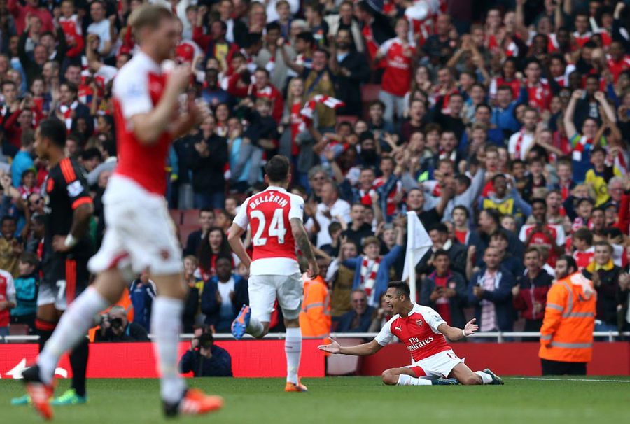 Arsenal Bantai Manchester United