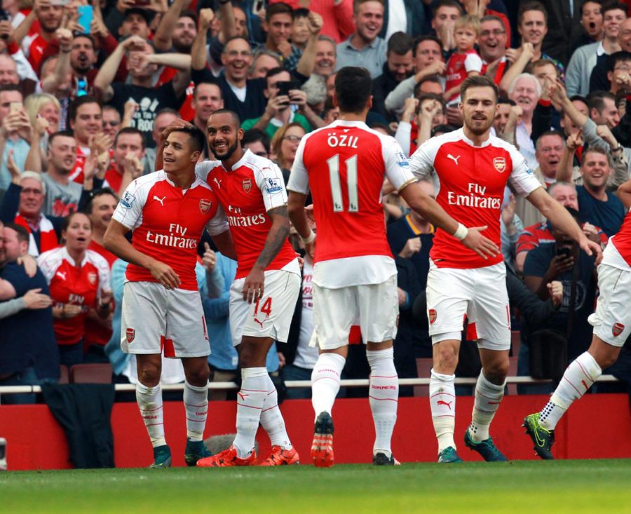 Arsenal Bantai Manchester United