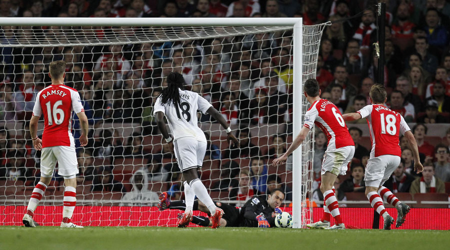 Bafetimbi Gomis Permalukan Arsenal di Emirates