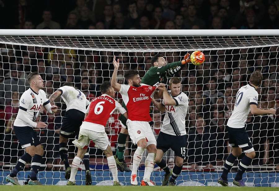 Gibbs, Penyelamat Arsenal dari Kekalahan di Derby London