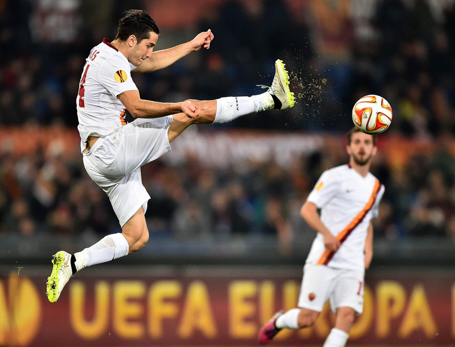 Roma Tertahan di Olimpico Roma Tertahan di Olimpico