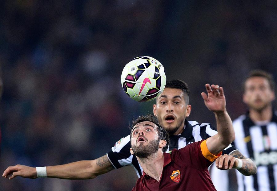 Panas, AS Roma Imbangi Juventus