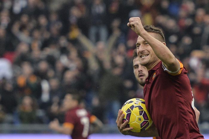 Totti Selamatkan Roma di Derby della Capitale