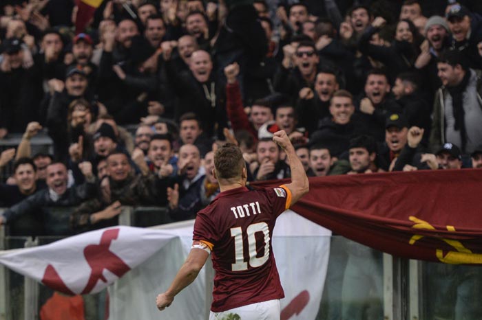 Totti Selamatkan Roma di Derby della Capitale
