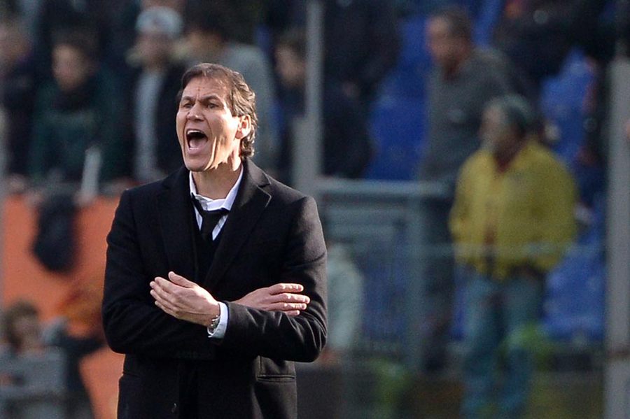 Parma Buat Frustrasi Roma