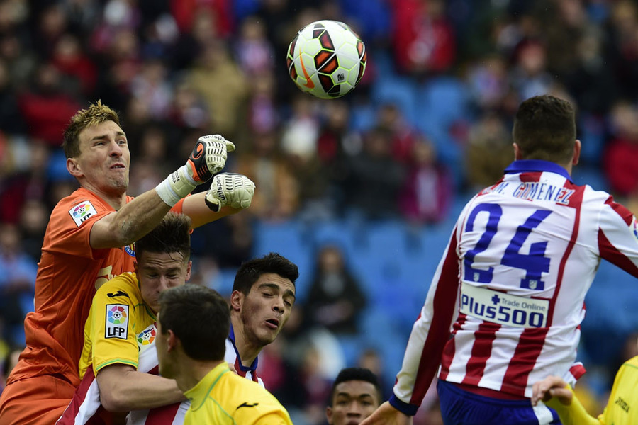 Set Piece Atleti Lagi-lagi Makan Korban