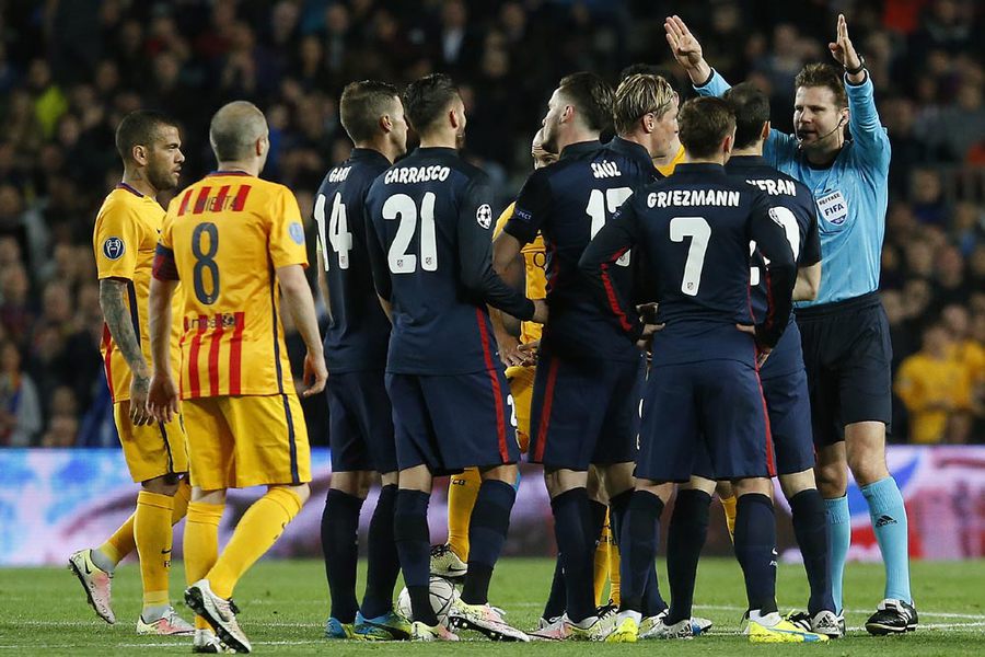 Panas, Brace Suarez Benamkan Atleti