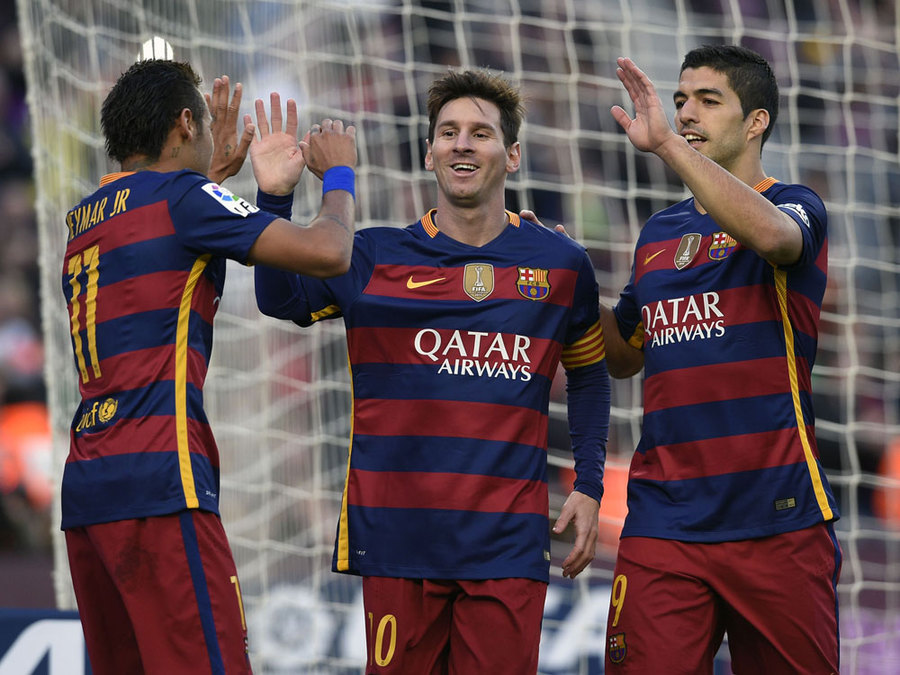 Hattrick Messi Benamkan Perlawanan Granada