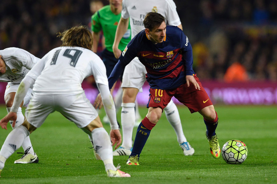 Ronaldo Bungkam Publik Camp Nou