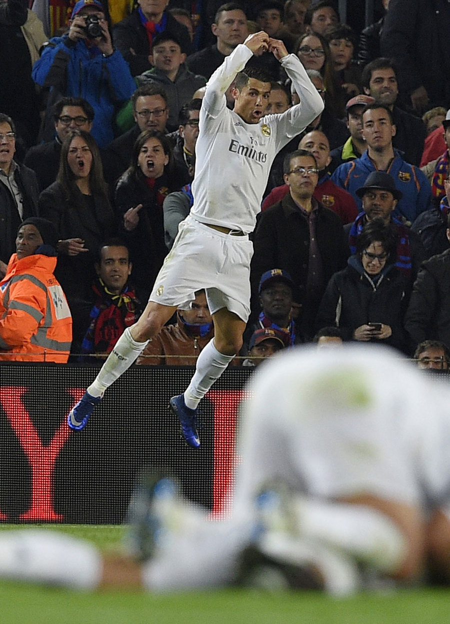 Ronaldo Bungkam Publik Camp Nou