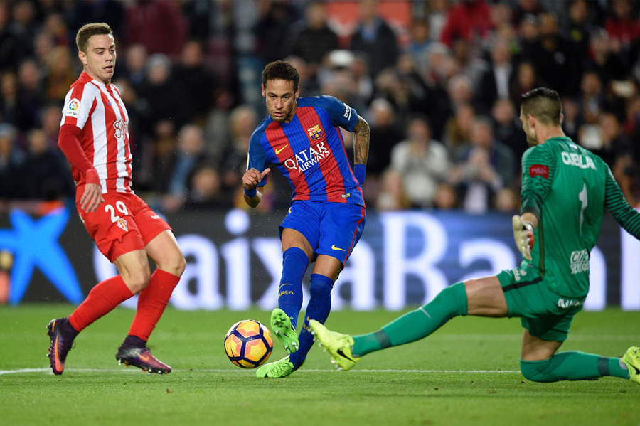 Barca Gilas Gijon dengan Setengah Lusin Gol