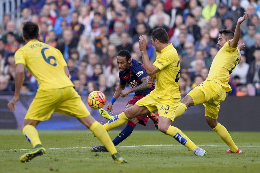 Barcelona Lindas Villarreal di Camp Nou.