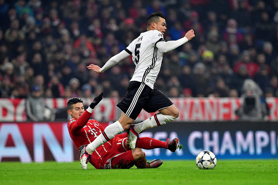 Pembantaian di Allianz Arena