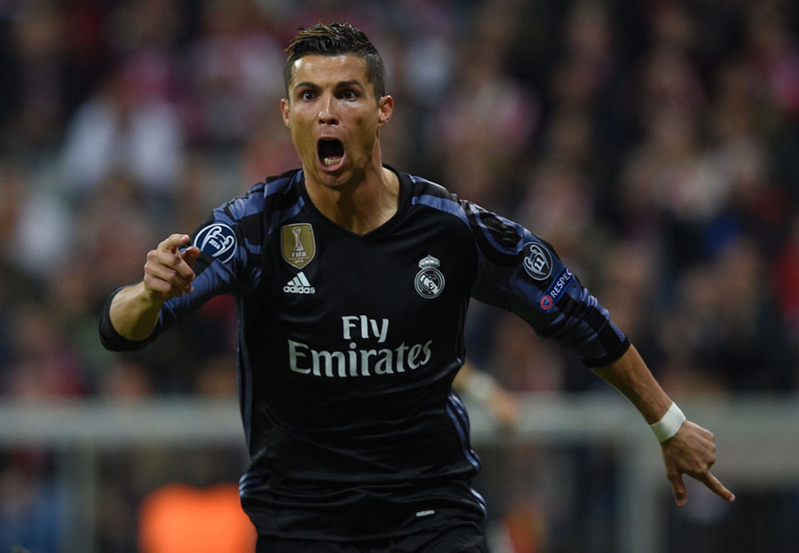 Milestone CR7 Bungkam Bayern di Allianz Arena