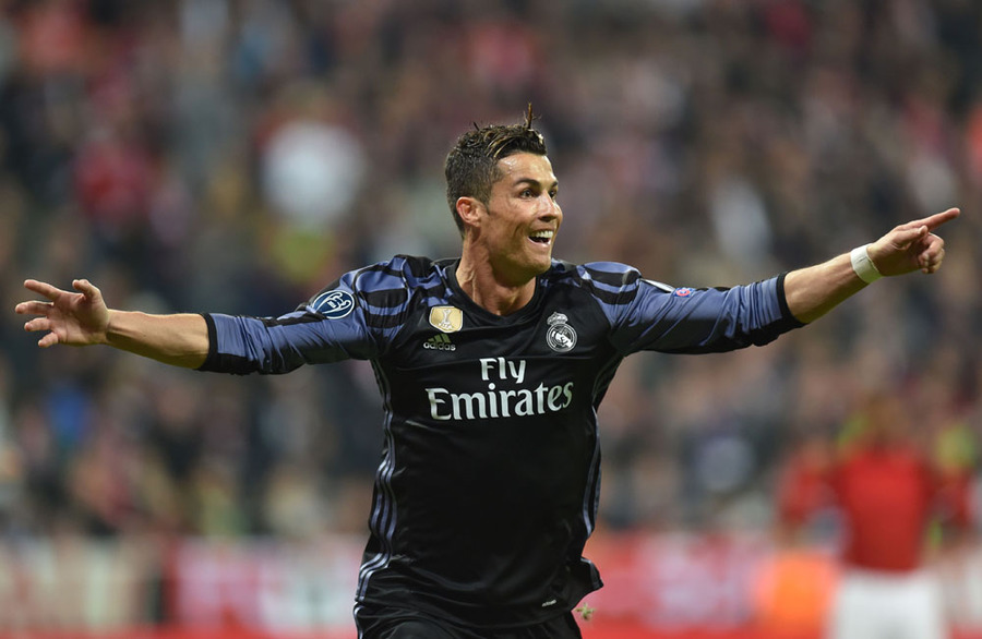 Milestone CR7 Bungkam Bayern di Allianz Arena