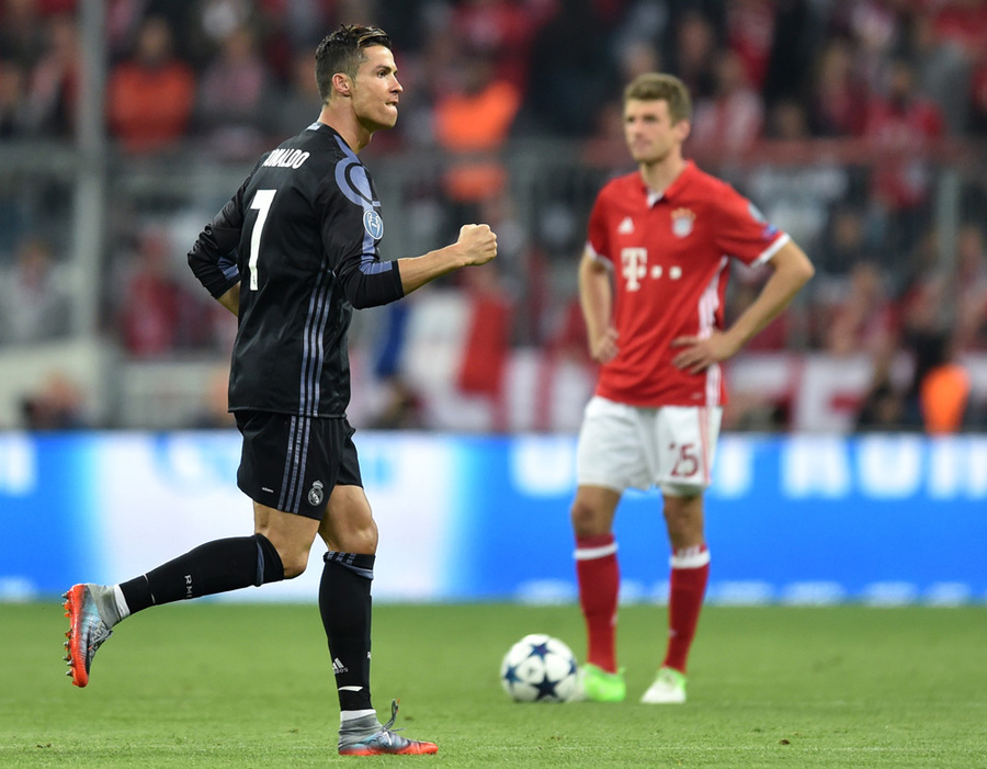Milestone CR7 Bungkam Bayern di Allianz Arena