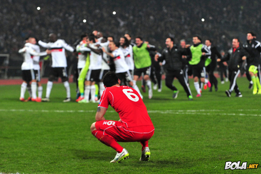 Penalti Lovren Gagal, Liverpool Disingkirkan Besiktas