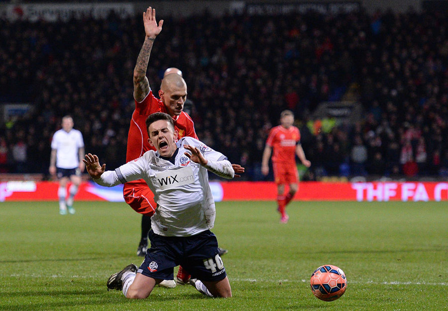 Review: Bolton Gagal Bendung Laju Liverpool