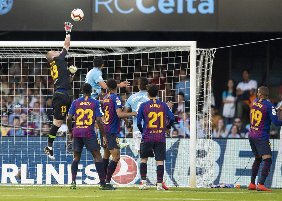 Kala Barca Tertunduk di Balaidos