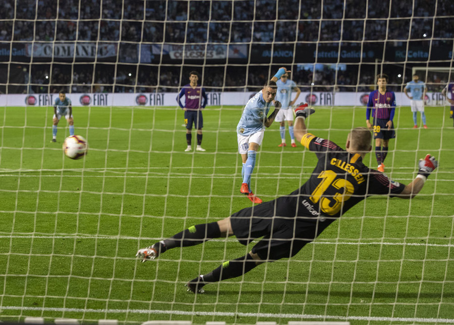 Kala Barca Tertunduk di Balaidos