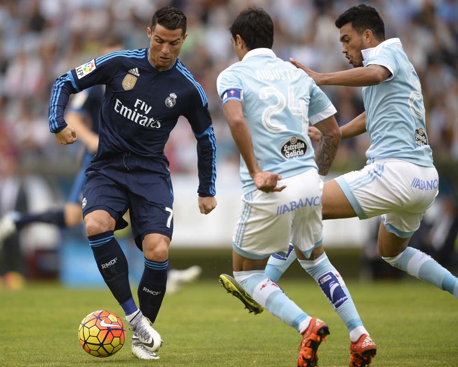 Los Blancos Kuasai Balaidos