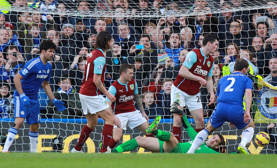 Matic Berontak, Chelsea Hanya Imbang