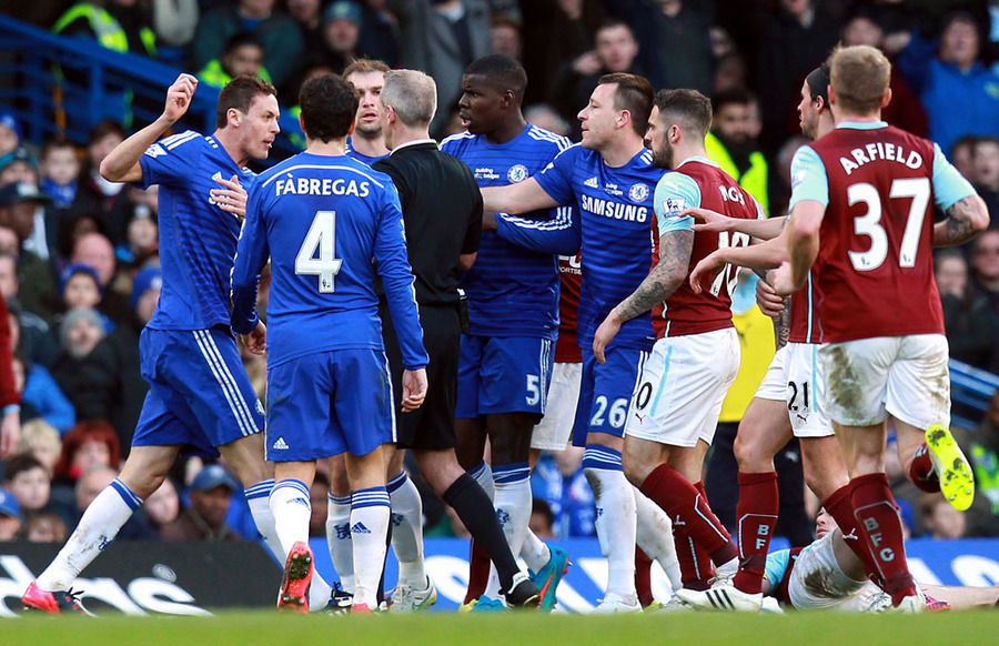 Matic Berontak, Chelsea Hanya Imbang