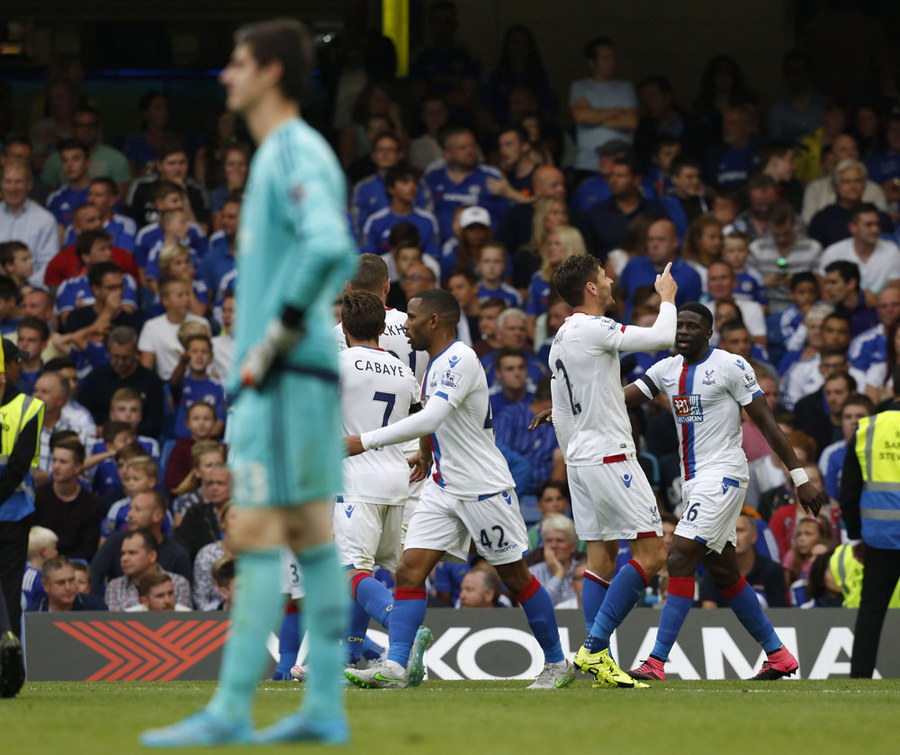 Chelsea Terjungkal di Kandang