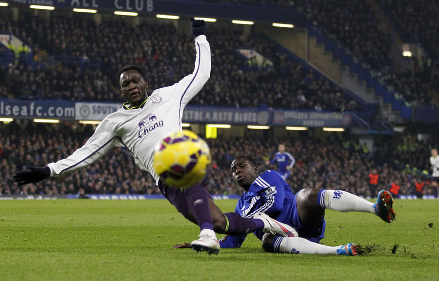 Gol Tunggal Willian Tumbangkan Everton