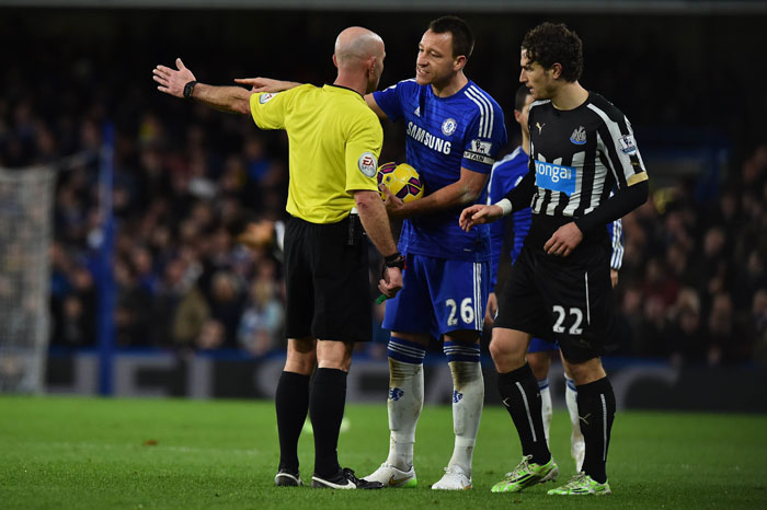 The Blues Sukses Balas Dendam Sekaligus Menjauh