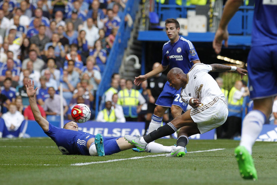 Swansea Tahan Tuan Rumah Chelsea
