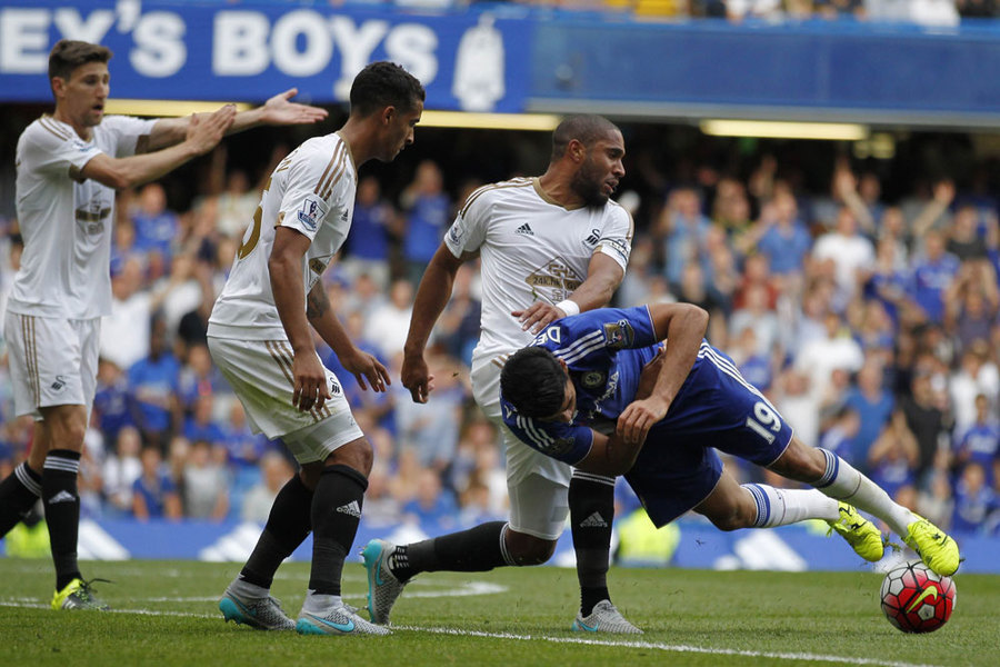Swansea Tahan Tuan Rumah Chelsea