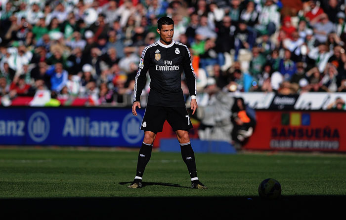 Berkat Penalti, Kartu Merah Ronaldo Tak Jadi Masalah