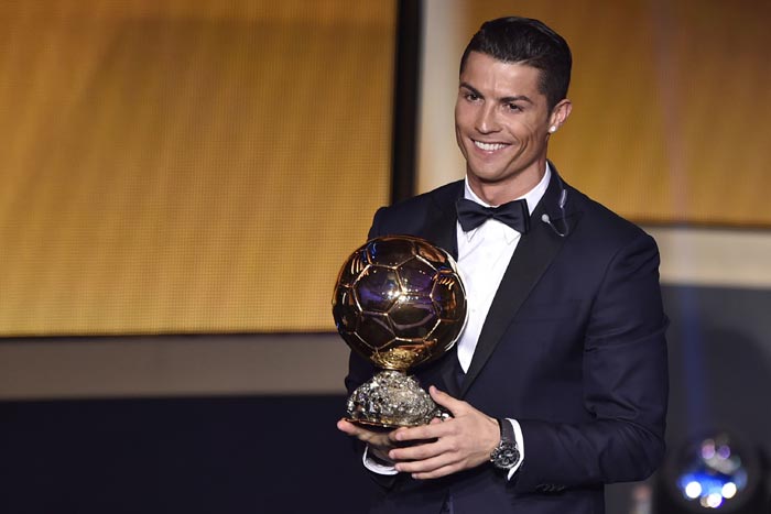 Ronaldo Raih Ballon d'Or 2014!