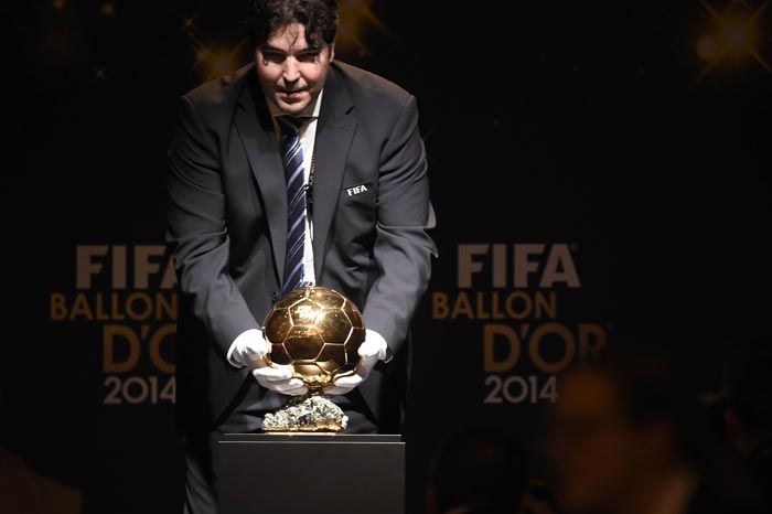 Ronaldo Raih Ballon d'Or 2014!