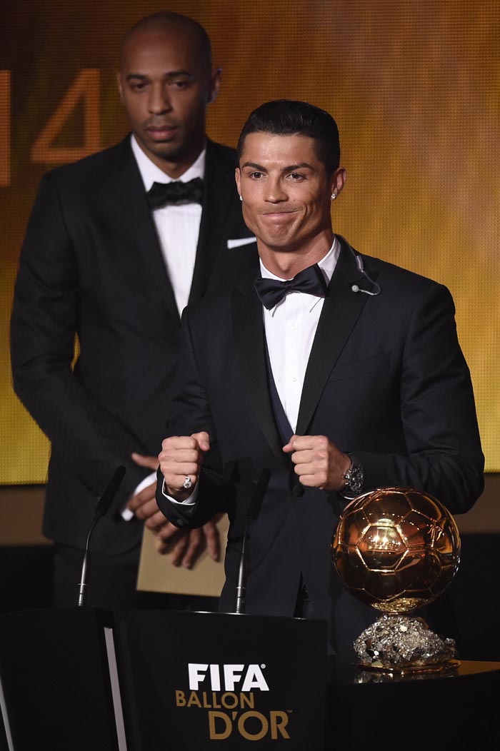 Ronaldo Raih Ballon d'Or 2014!
