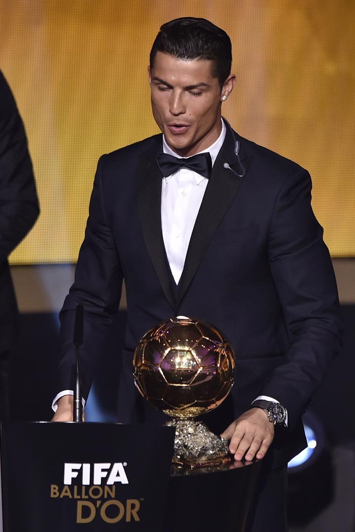 Ronaldo Raih Ballon d'Or 2014!