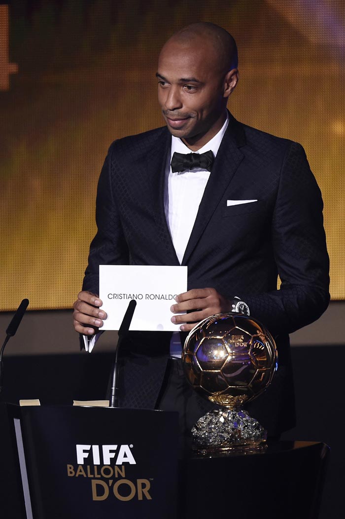 Ronaldo Raih Ballon d'Or 2014!