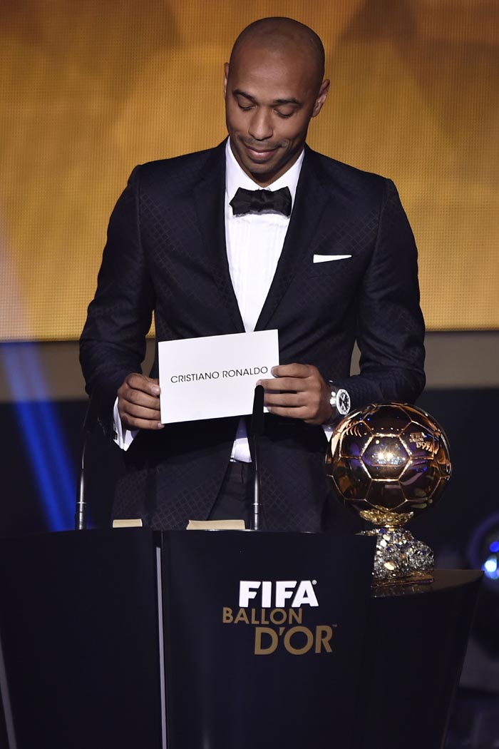 Ronaldo Raih Ballon d'Or 2014!