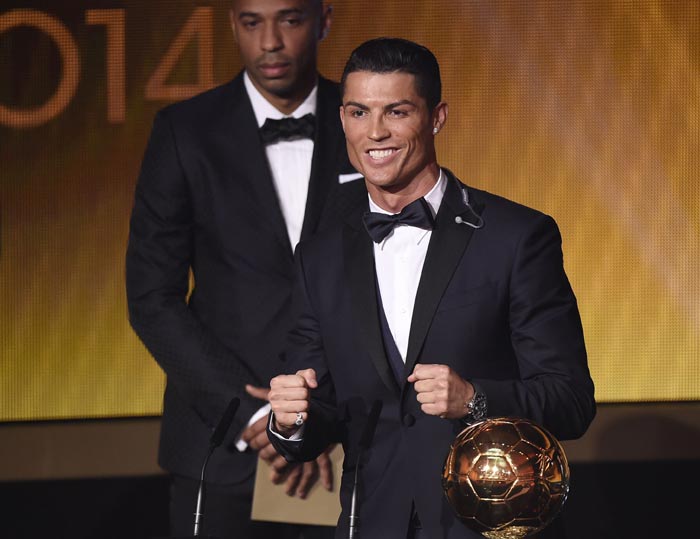 Ronaldo Raih Ballon d'Or 2014!
