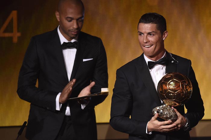 Ronaldo Raih Ballon d'Or 2014!